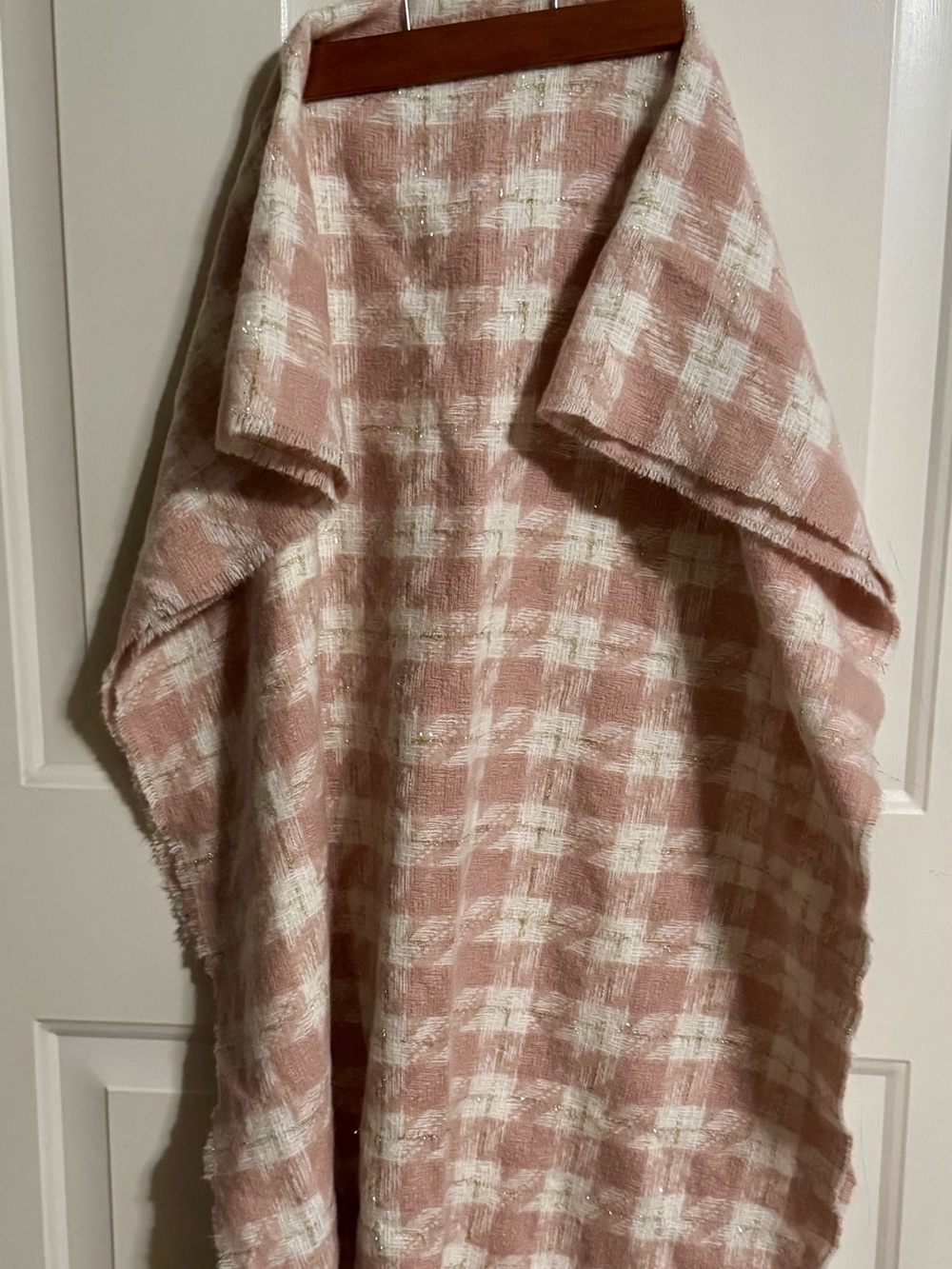 London Fog Pink and White Plaid Lightweight Wrap